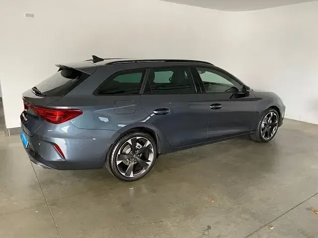 Neu Cupra Leon 150 PS (110 kW) 2026 Grau Kombi