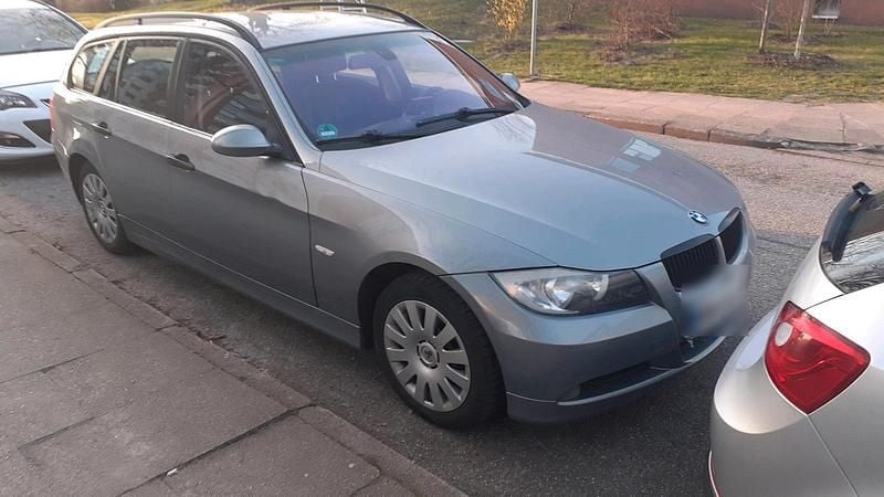 Gebraucht BMW 320 163 PS (119 kW) 2005 Grau Kombi