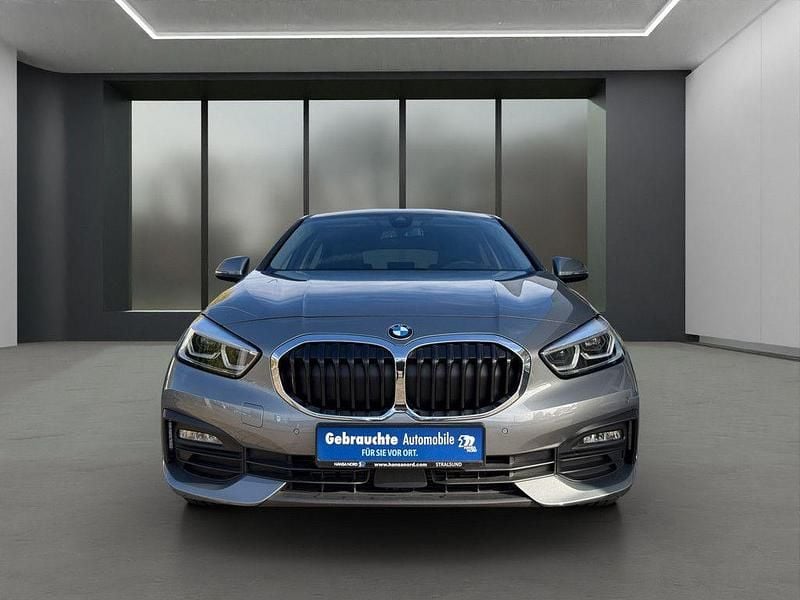 Gebraucht BMW 120 190 PS (139 kW) 2022 Grau Kleinwagen