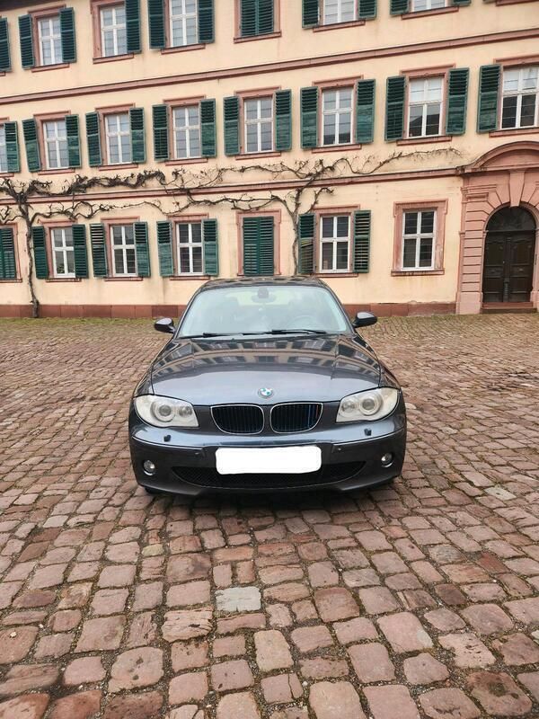 Grau Gebraucht 2005 BMW 120 Kleinwagen | 2.999 € (Superpreis) - Bild 1/4