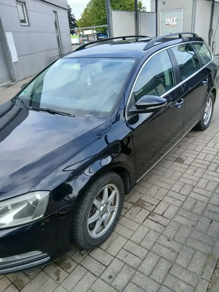 Gebraucht VW Passat 140 PS (102 kW) 2011 Schwarz Kombi