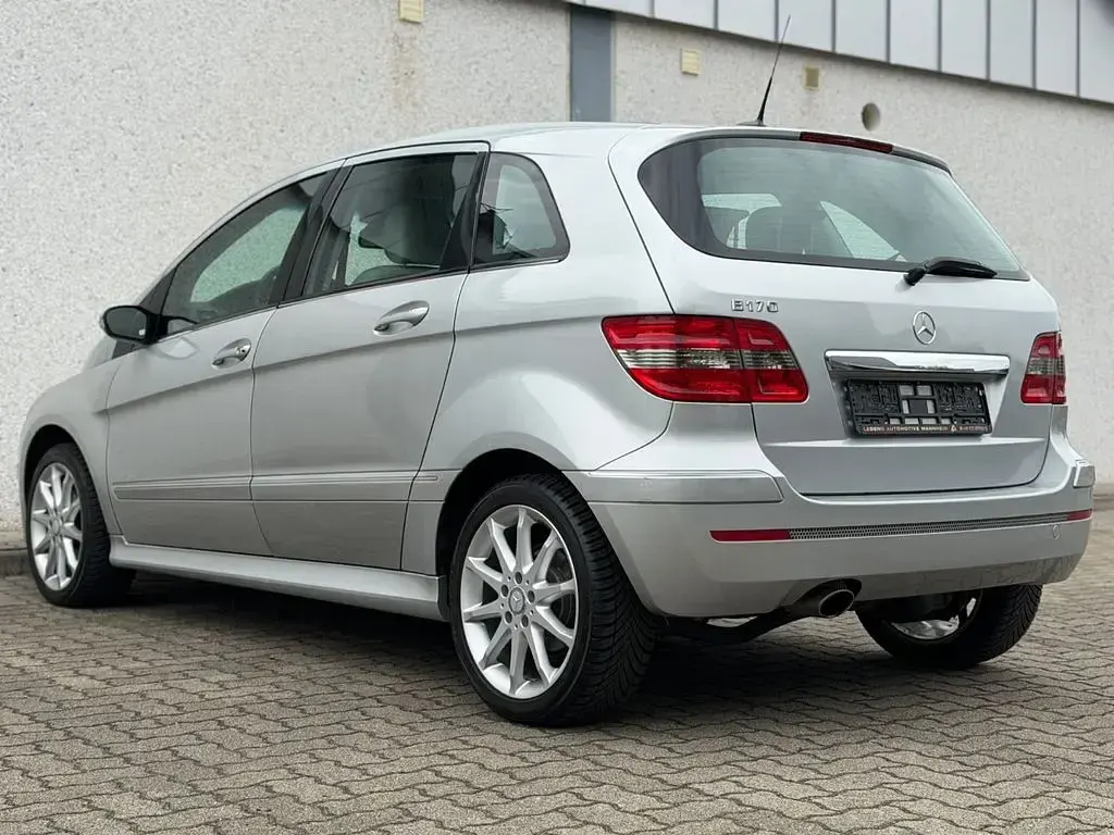 Gebraucht Mercedes B170 116 PS (85 kW) 2007 Silber Van / Kleinbus