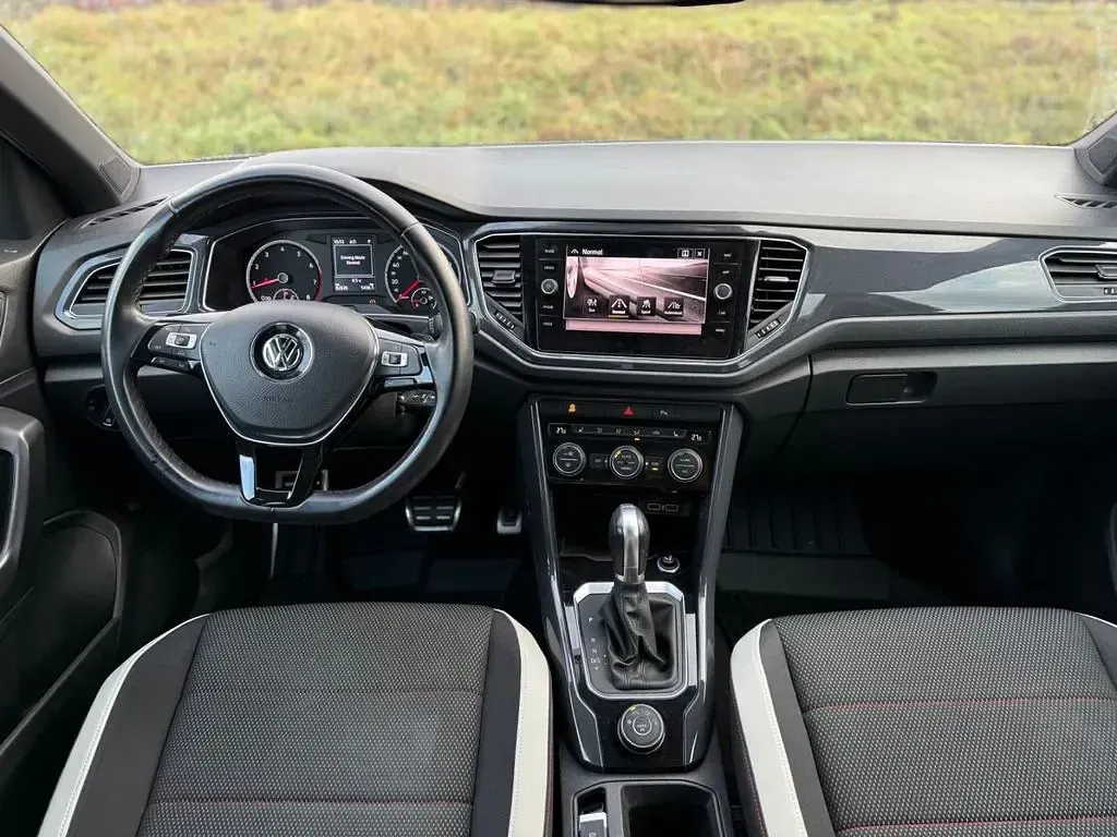 Second-hand VW T-Roc Sport 190 CP (139 kW) 2018 Gri SUV