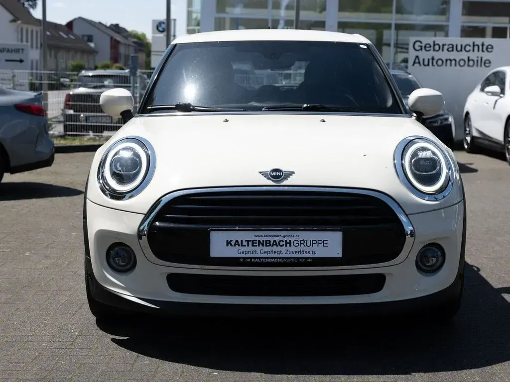 Gebraucht Mini Cooper Chili 136 PS (100 kW) 2020 Pepper (old english) white Kleinwagen