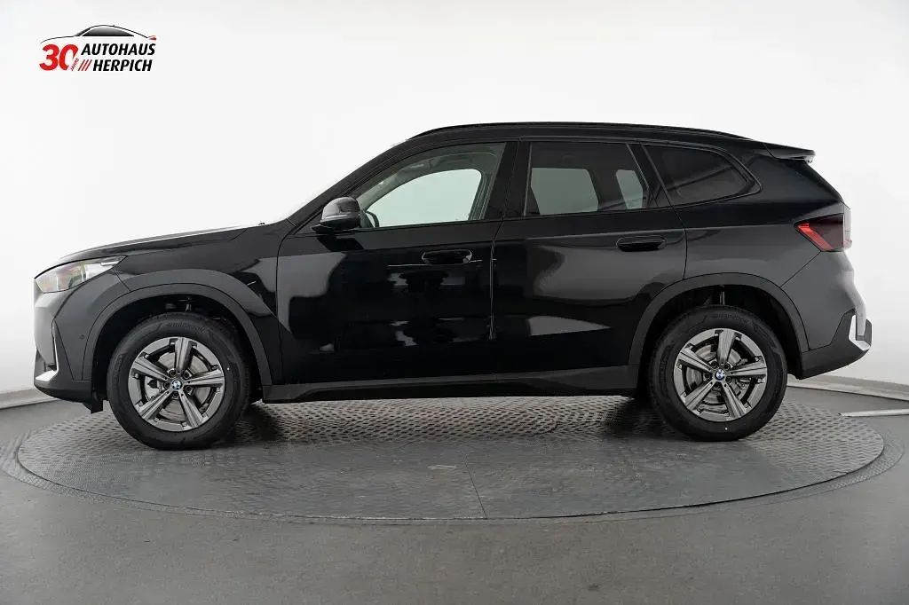 Gebraucht BMW X1 163 PS (119 kW) 2026 Black sapphire metallic SUV
