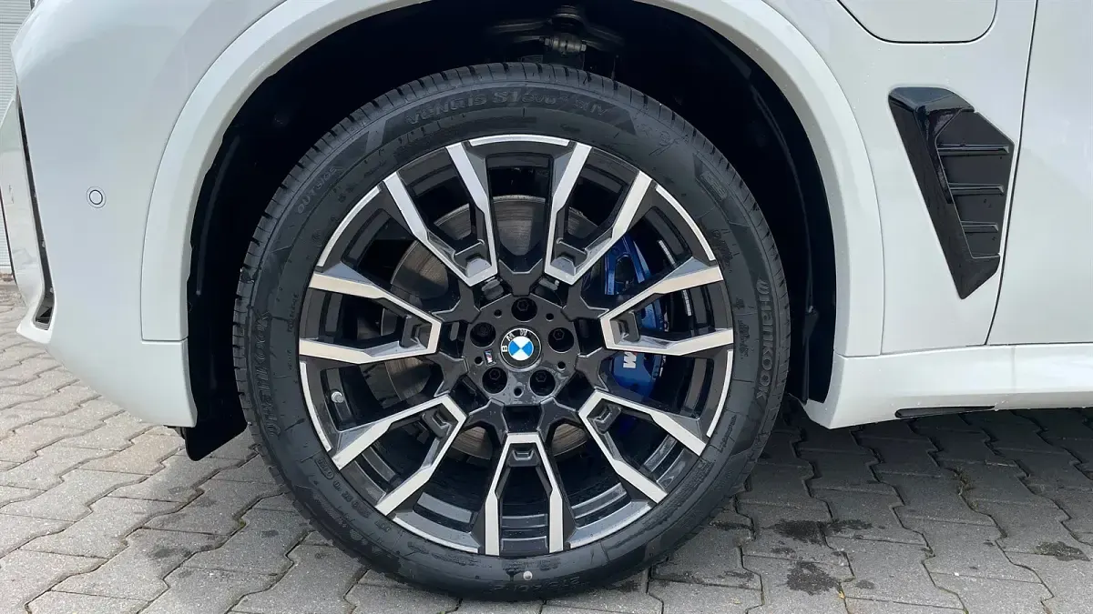 Neu BMW X5 Efficient Dynamics 490 PS (360 kW) 2026 Alpinweiß uni SUV