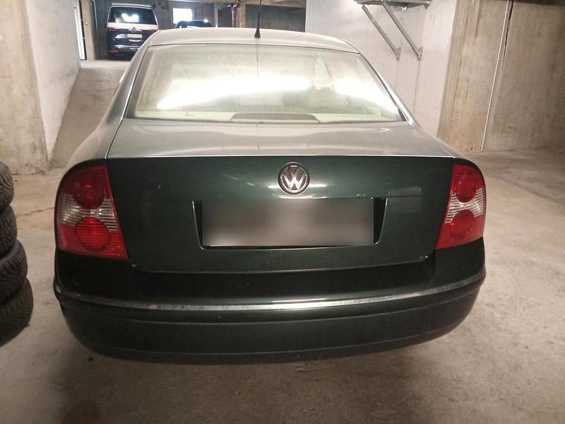 Gebraucht VW Passat 115 PS (84 kW) 2004 Grün Limousine