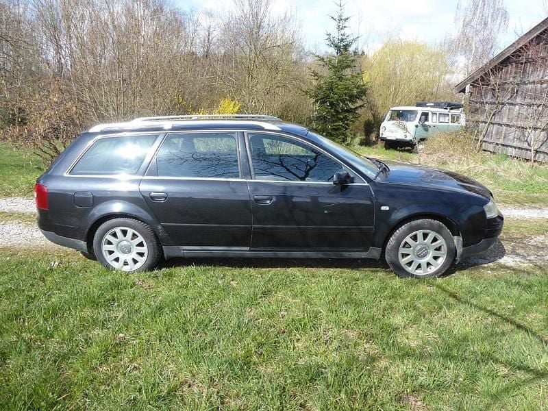 Gebraucht Audi A6 180 PS (132 kW) 2002 Schwarz Kombi
