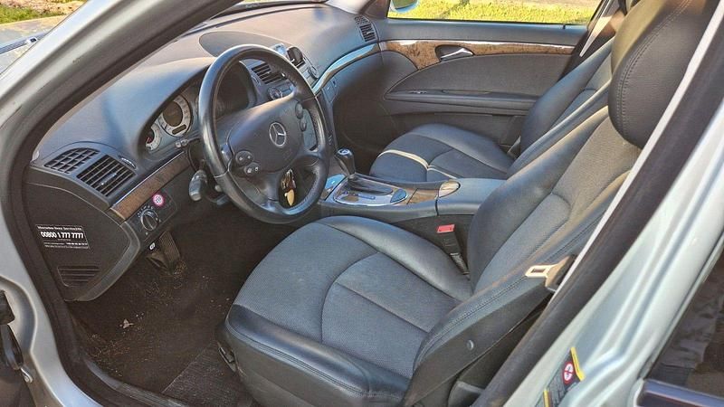 Gebraucht Mercedes E280 Avantgarde 231 PS (169 kW) 2008 Silber Limousine
