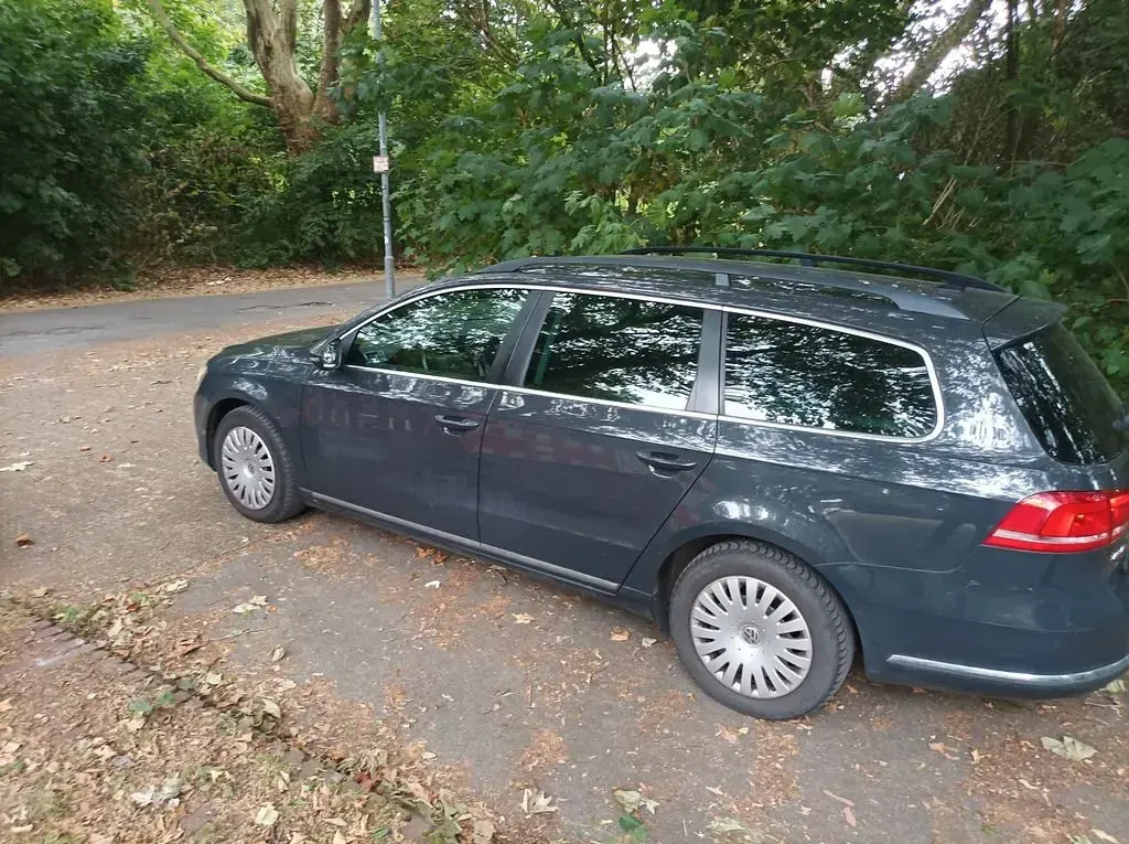 Gebraucht VW Passat Comfortline 140 PS (102 kW) 2013 Grau Kombi