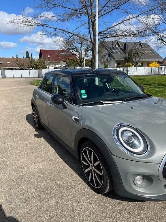 Gebraucht Mini Cooper 136 PS (100 kW) 2019 Schwarz Kleinwagen