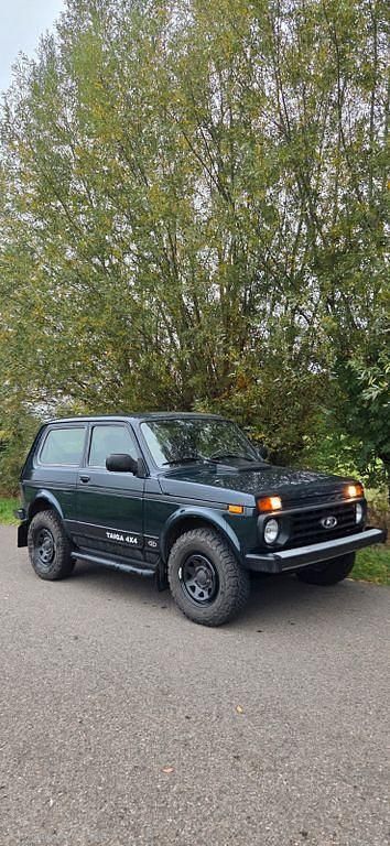 Grün Gebraucht 2017 Lada Taiga SUV | 12.300 € (Fairer Preis) - Bild 1/4