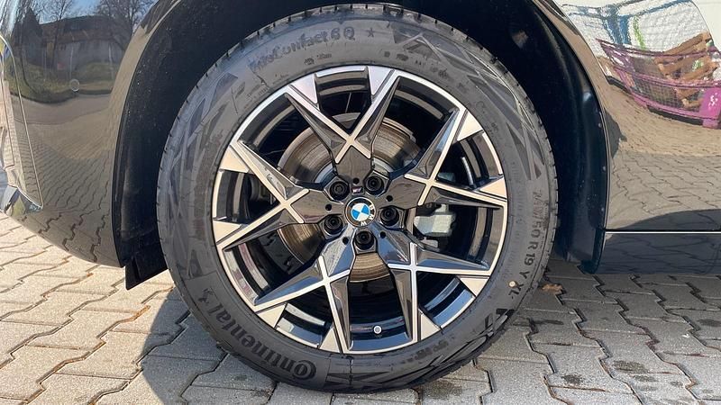 Neu BMW X3 Efficient Dynamics 197 PS (144 kW) 2026 Saphirschwarz metallic SUV