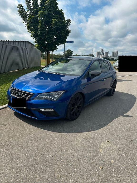 Blau Gebraucht 2020 Seat Leon FR Limousine | 17.000 € (Fairer Preis) - Bild 1/4