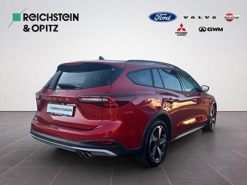 Gebraucht Ford Focus Active 155 PS (114 kW) 2024 Fantastic red Limousine