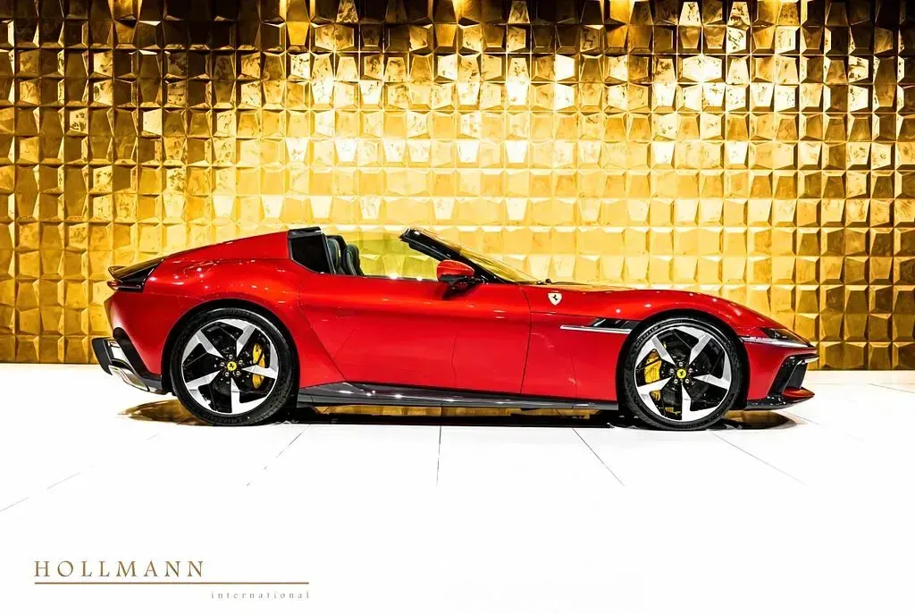 Neu Ferrari 12 Cilindri 825 PS (606 kW) 2026 Rot Cabrio