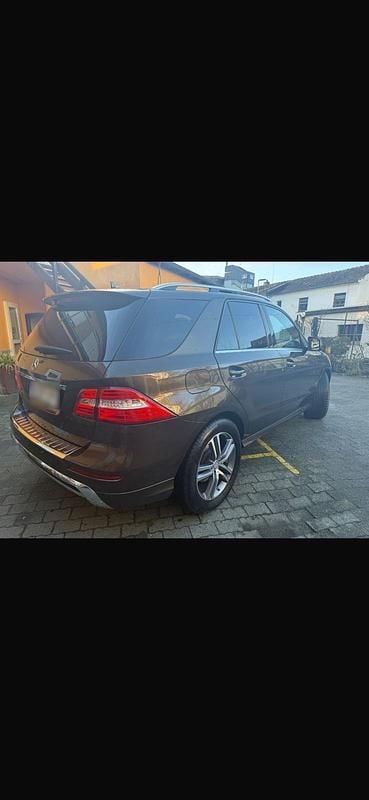 Gebraucht Mercedes ML350 258 PS (189 kW) 2014 Braun SUV