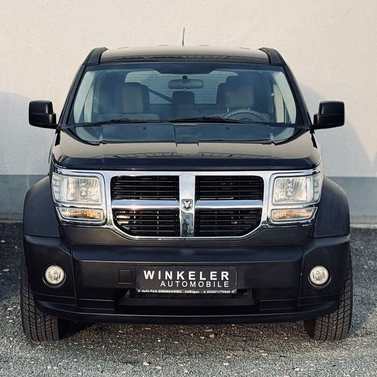 Gebraucht Dodge Nitro SE 177 PS (130 kW) 2010 Schwarz SUV