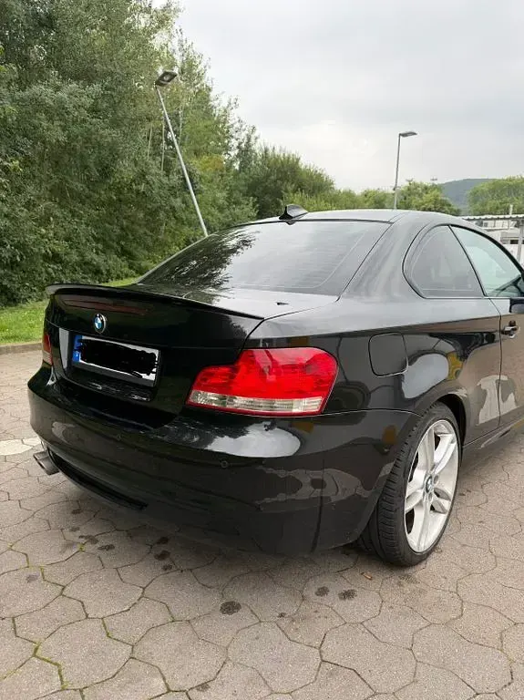 Gebraucht BMW 120 Coupé M Sport 177 PS (130 kW) 2010 Schwarz Coupé