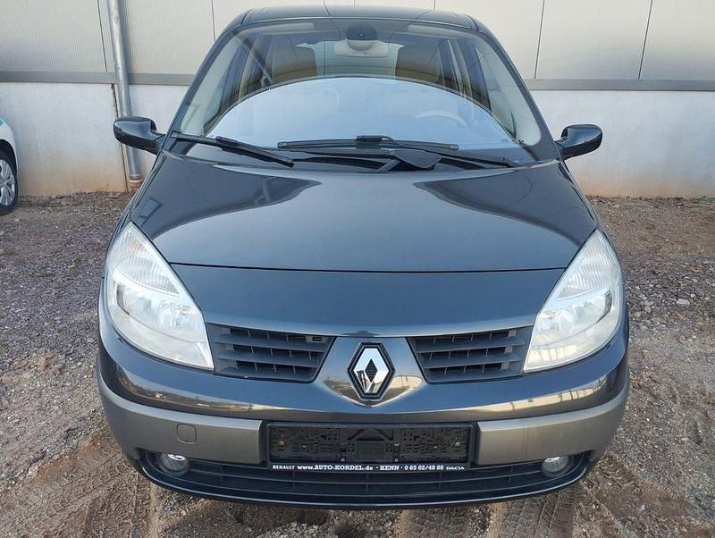 Gebraucht Renault Mégane II Dynamique 113 PS (83 kW) 2005 Schwarz Limousine