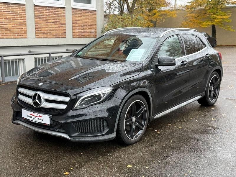 Kosmosschwarz Gebraucht 2013 Mercedes GLA200 AMG line SUV | 14.999 € (Fairer Preis) - Bild 1/4
