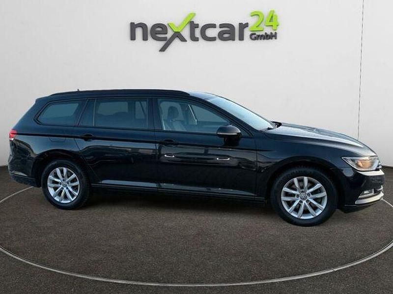 Gebraucht VW Passat Trendline 120 PS (88 kW) 2017 Schwarz Kombi