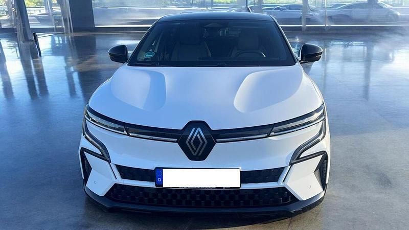 Gebraucht Renault Megane E-Tech Techno 160 kW (218 PS) 2022 Weiß Limousine
