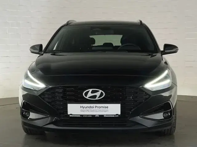 Gebraucht Hyundai i30 Advantage 101 PS (74 kW) 2025 Abyss black Kombi