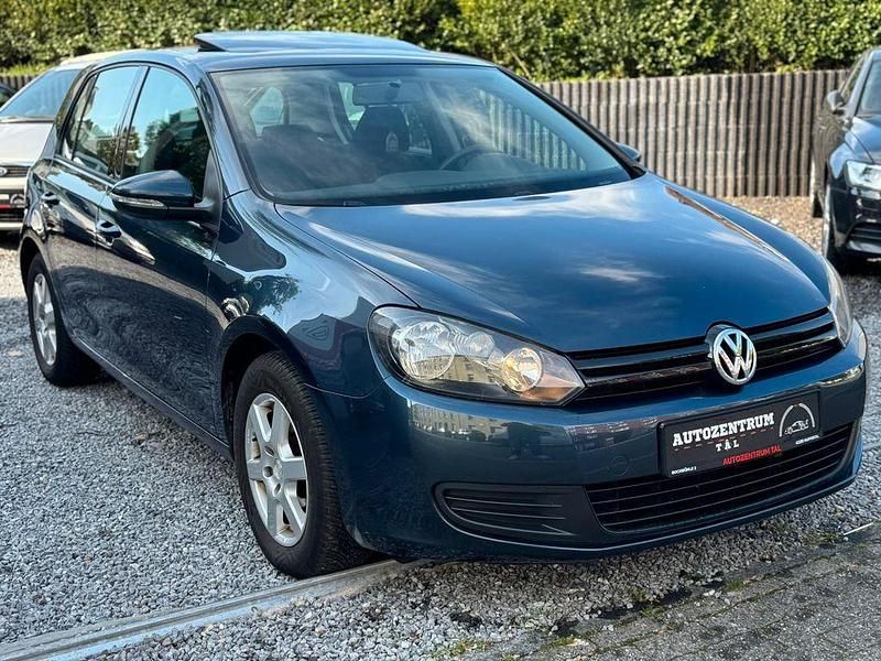 Blau Gebraucht 2010 VW Golf VI Trendline Limousine | 6.990 € (Fairer Preis) - Bild 1/4