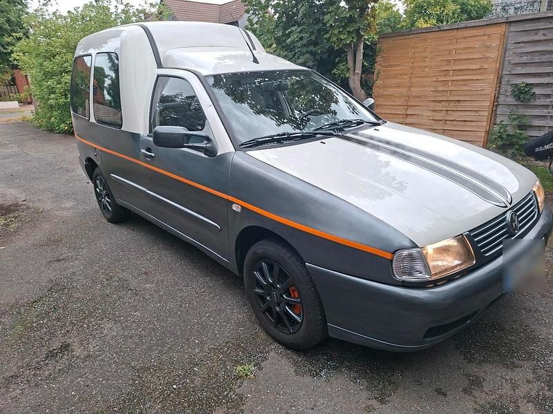 Usata VW Caddy 64 CV (47 kW) 2003 Bianco Monovolume