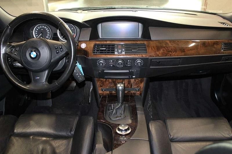 Gebraucht BMW 535 272 PS (200 kW) 2005 Titangrau ii metallic Kombi