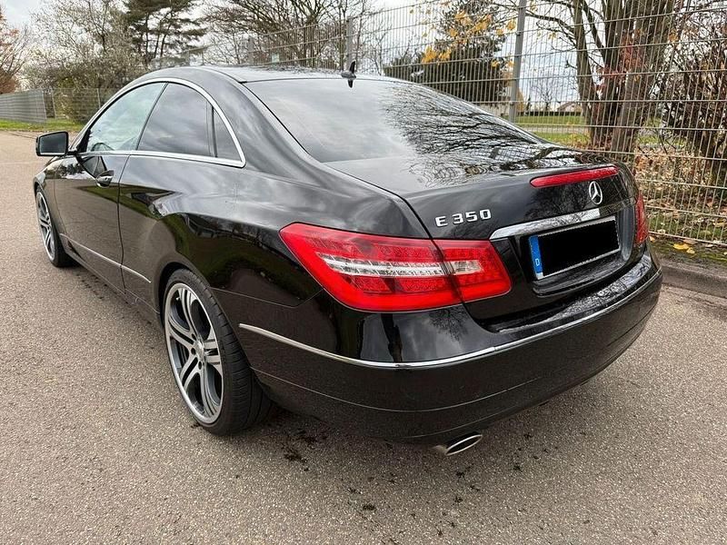 Gebraucht Mercedes E350 306 PS (225 kW) 2012 Schwarz Coupé