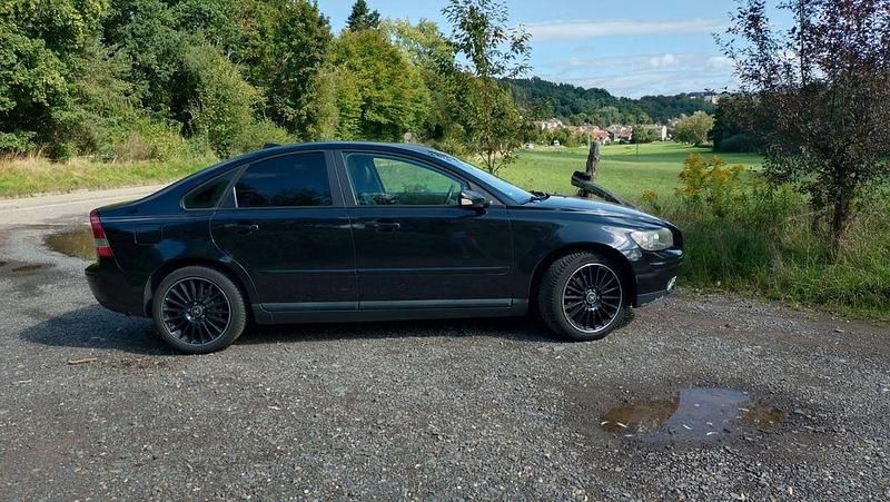 Schwarz Gebraucht 2005 Volvo S40 Summum Limousine | 2.899 € (Guter Preis) - Bild 1/4