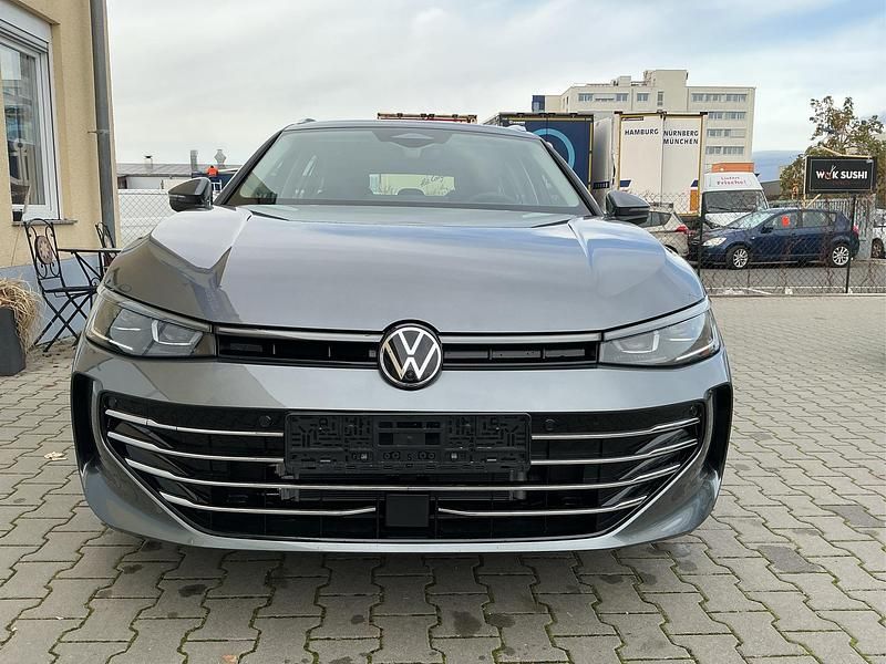 Neu VW Passat Style 265 PS (194 kW) 2025 Dark grey metallic Kombi