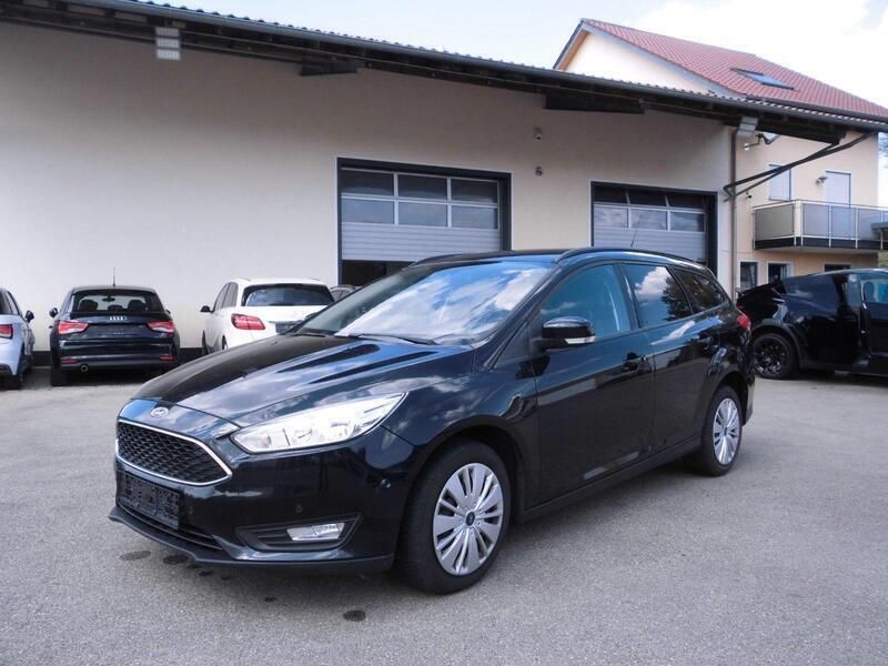 Schwarz Gebraucht 2015 Ford Focus Business Edition Kombi | 2.450 € - Bild 1/4