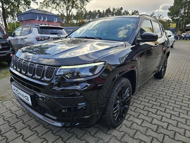 Schwarz Gebraucht 2022 Jeep Compass SUV | 29.777 € (Etwas zu teuer) - Bild 1/4