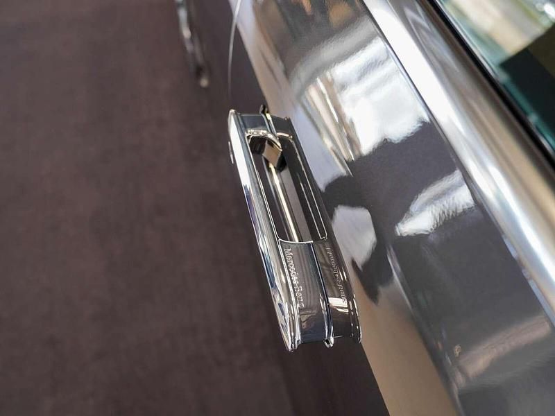 Gebraucht Mercedes E220 Avantgarde 197 PS (144 kW) 2024 Graphitgrau Kombi