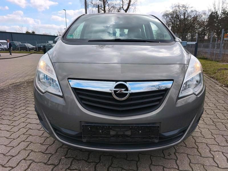 Gebraucht Opel Meriva 101 PS (74 kW) 2010 Braun Van / Kleinbus