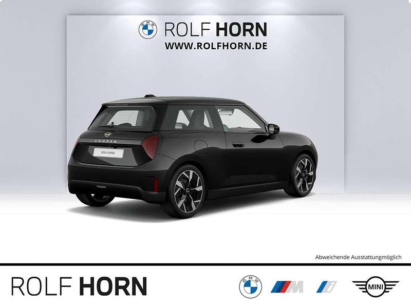 Gebraucht Mini Cooper Favoured 135 kW (184 PS) 2024 Midnight black metallic Kleinwagen