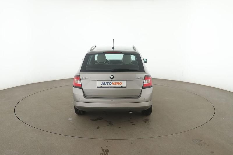 Gebraucht Skoda Fabia Style 110 PS (80 kW) 2015 Grau Kombi