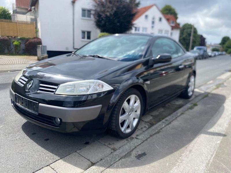 Schwarz Gebraucht 2004 Renault Mégane Cabriolet Privilege Cabrio | 2.600 € (Fairer Preis) - Bild 1/4