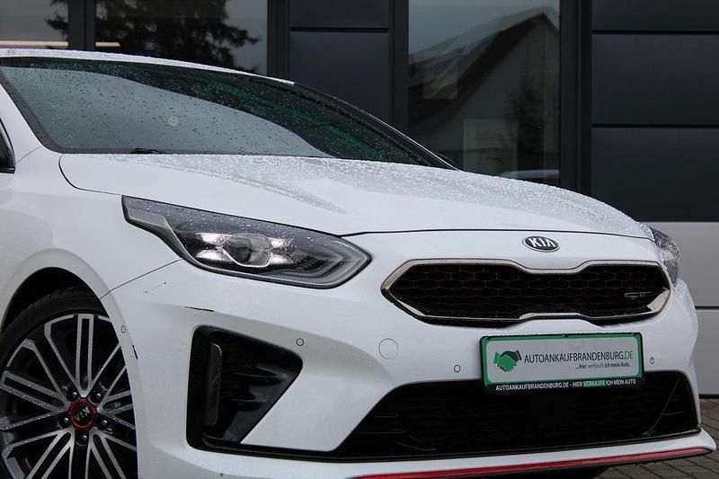 Gebraucht Kia ProCeed 204 PS (150 kW) 2021 Deluxe white Kombi