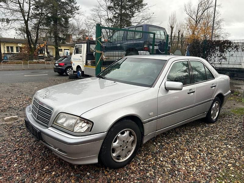 Silber Gebraucht 1998 Mercedes C220 Elegance Limousine | 2.500 € (Fairer Preis) - Bild 1/4