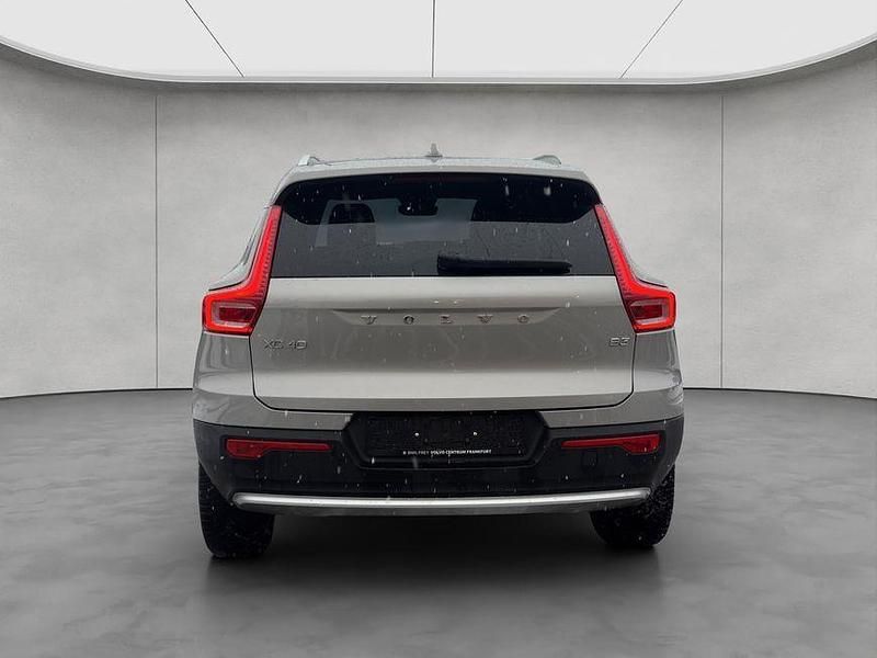 Gebraucht Volvo XC40 163 PS (119 kW) 2023 Silber SUV