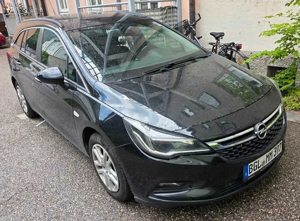 Gebraucht Opel Astra 136 PS (100 kW) 2019 Schwarz Limousine