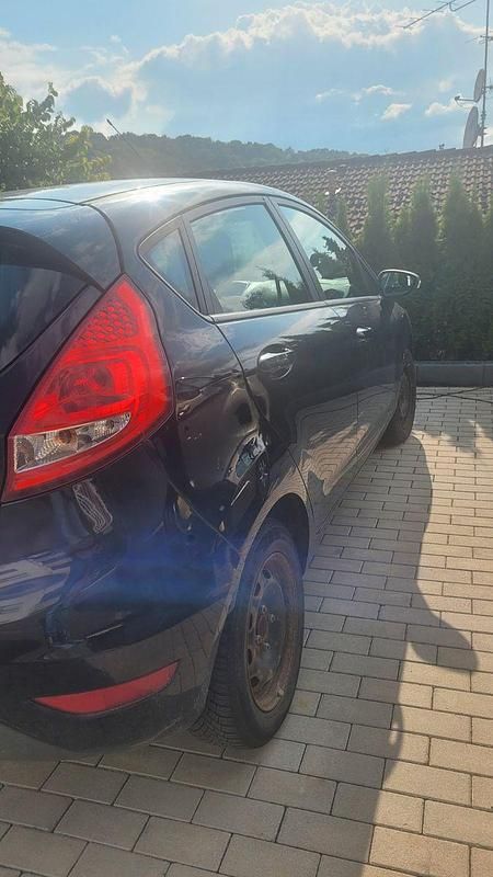 Schwarz Gebraucht 2011 Ford Fiesta Trend Kleinwagen | 2.990 € (Guter Preis) - Bild 1/4