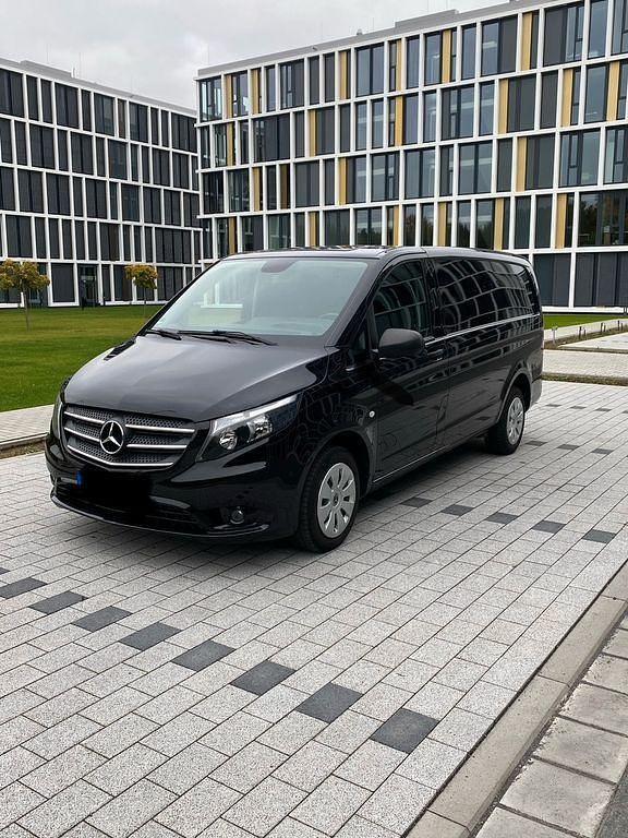 Gebraucht Mercedes Vito 114 PS (83 kW) 2019 Schwarz Van