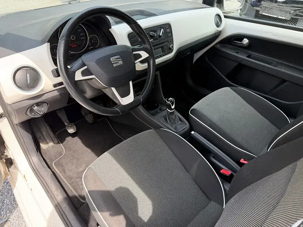 Gebraucht Seat Mii Chic 60 PS (44 kW) 2016 Weiß Kleinwagen