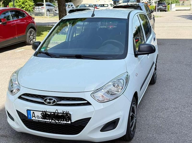 Weiß Gebraucht 2012 Hyundai i10 Classic Kleinwagen | 2.250 € - Bild 1/4