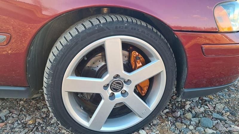 Gebraucht Volvo V70 131 PS (96 kW) 2004 Rot Kombi